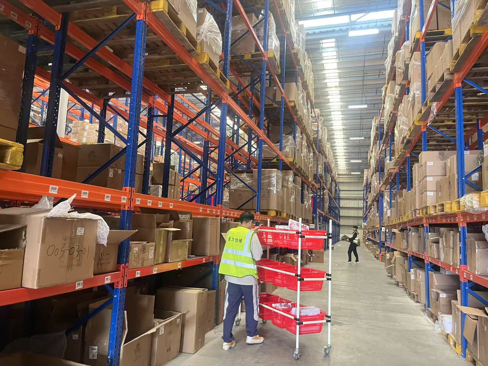 星力仓储在上海：仓库租赁 + 托管，一站式无忧服务