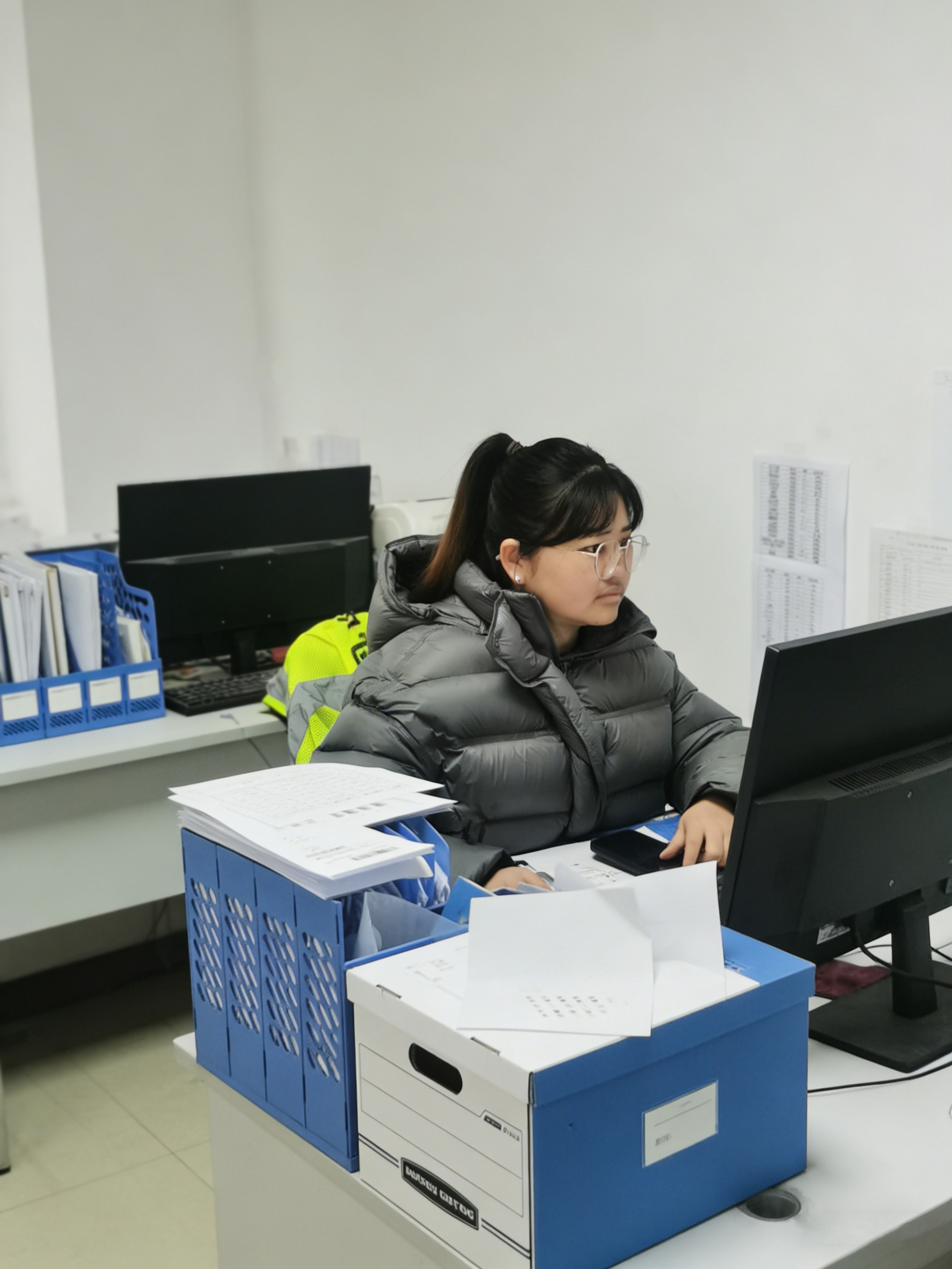 上海美妆仓储代发、上海美妆云仓代发就找星力：恒温仓+效期管理+8道质检，美妆电商后端全托管