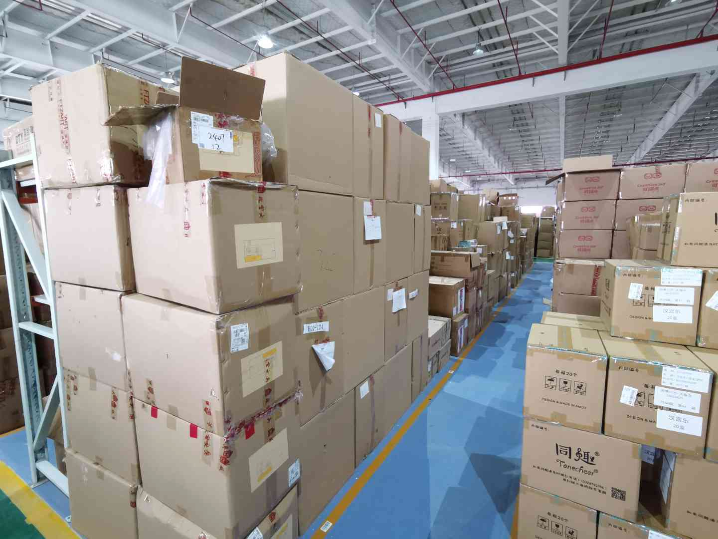 上海第三方电商仓库代发｜工业品MRO SKU过万、型号相似度高？VIN码/型号码绑定校验，错发率压至0.01%