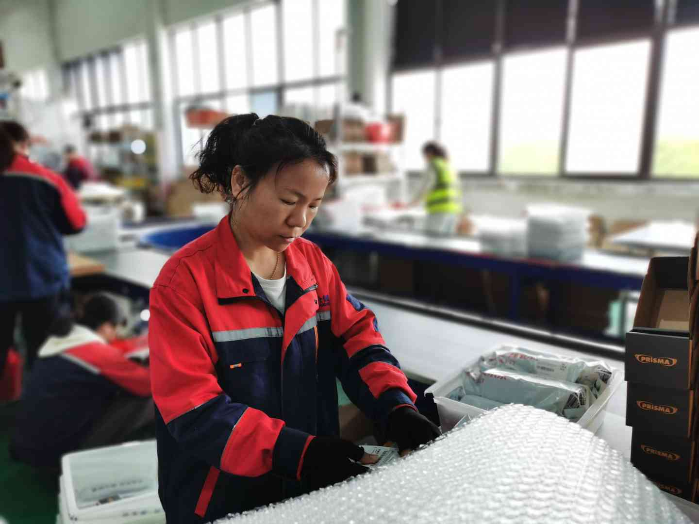 上海电商云仓外包代发货｜中小卖家SKU多订单杂、拣货容易错？星力云仓PDA扫码校验+系统防错，错发率0.01%